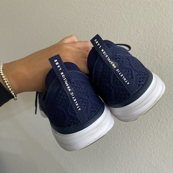 APL Men's TechLoom Phantom Lace up Sneakers in Navy sz 9 - Picture 8 of 8